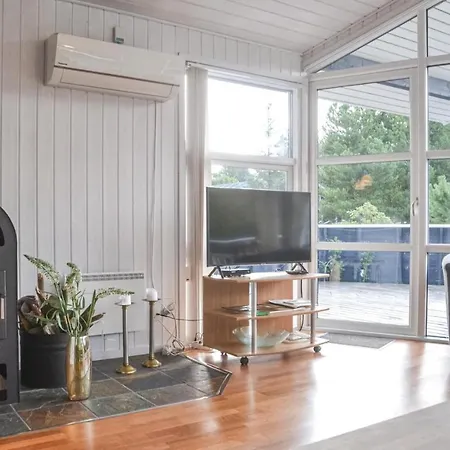 5 Bedroom Awesome In Norre Nebel * Lønne Hede